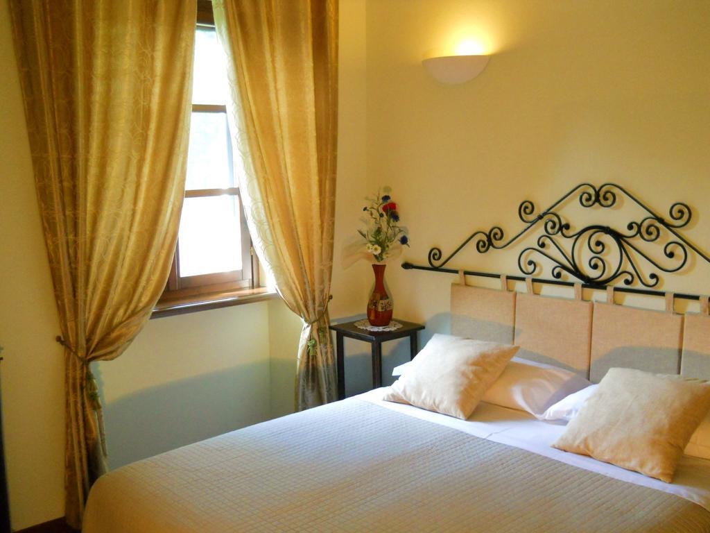 Diano dʼAlba Tenuta Calabiana الغرفة الصورة