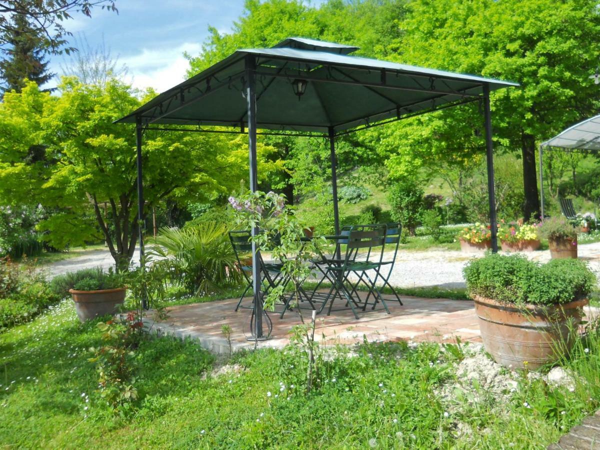 Diano dʼAlba Tenuta Calabiana المظهر الخارجي الصورة
