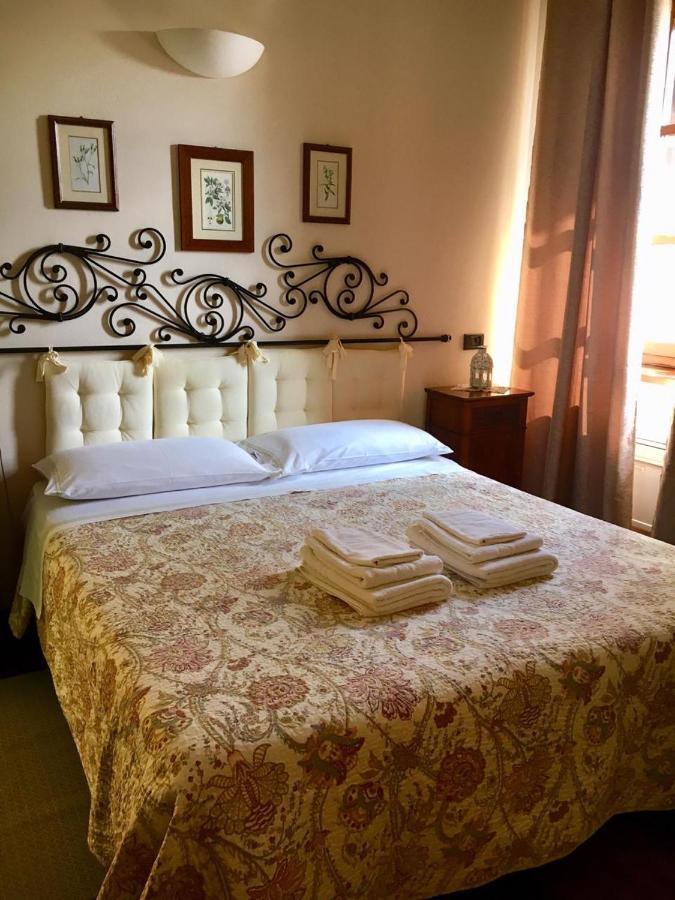 Diano dʼAlba Tenuta Calabiana المظهر الخارجي الصورة